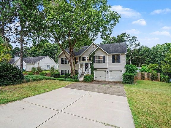 3rd image of 388 Arrowhatchee Dr