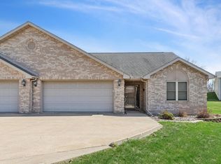 921 10th St #0, De Witt, IA
