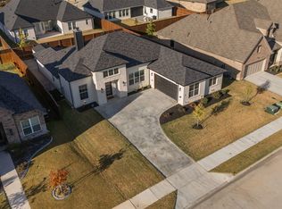 512 Creekside Dr, Haslet, TX 76052