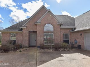 1423 Ivy Dr, Hernando, MS 38632