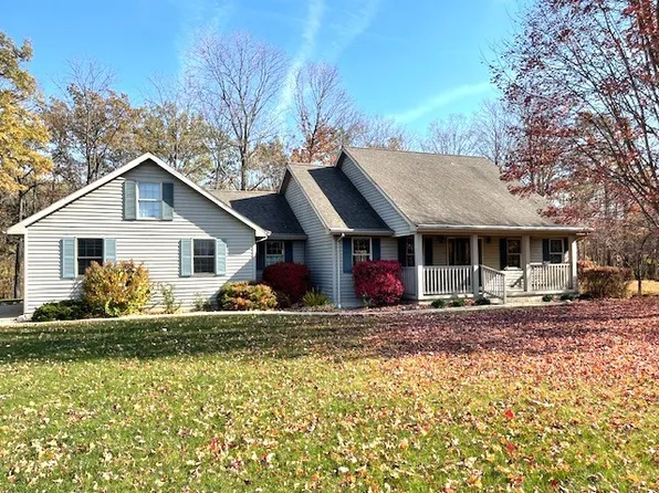 9072 Us Route 150 Rd, Oakwood, IL 61858