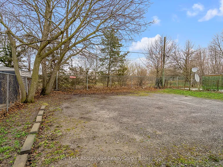 5111 Kitchener St — Photo 30