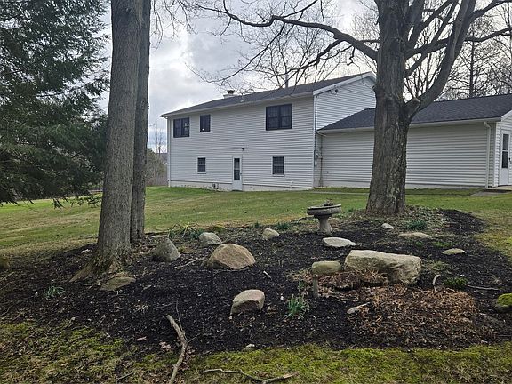 4th image of 131 Zwilling Rd W