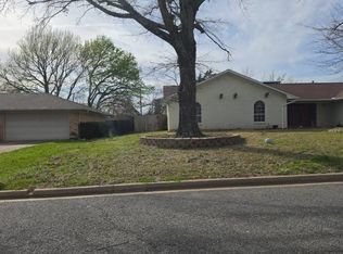 3624 Oakwood St, Denison, TX 75020