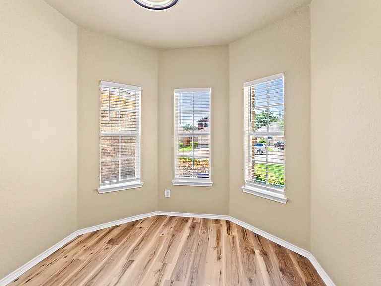 9911 Rostock Ln — Photo 15