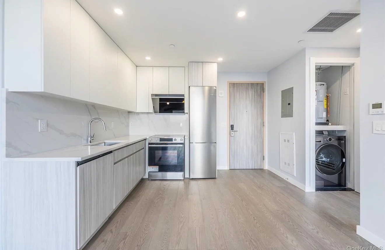 1 bed, 512 sqft, $2,800 — Photo 3