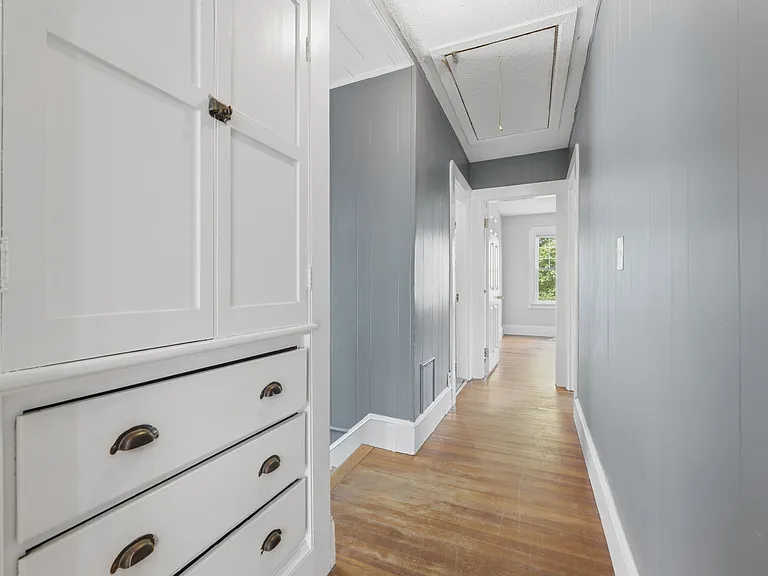 2 Oakland Ave — Photo 2