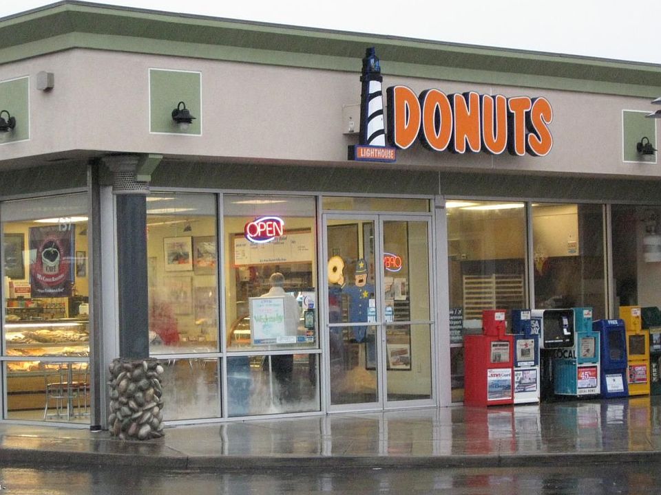 DONUT sign to front