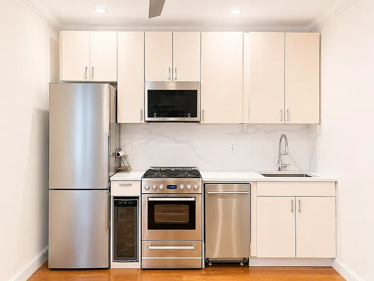 1875 Lexington Ave #2C — Photo 4