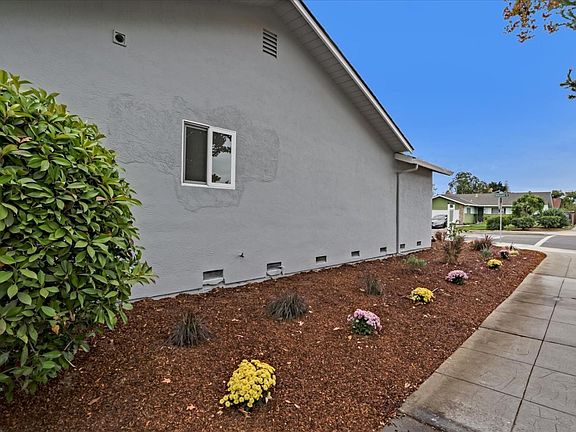 3rd image of 773 Durshire Way