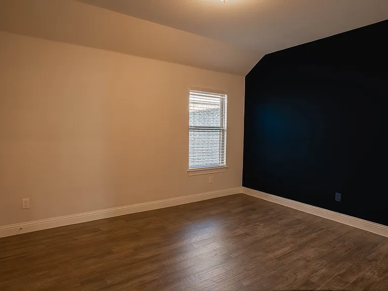 7600 Clear Rapids Dr — Photo 24