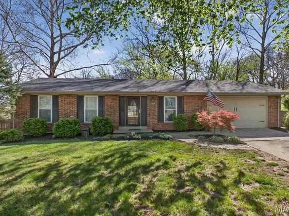1770 Round Robin Ct, Saint Louis, MO 63146