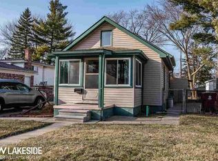 7535 Stephens Rd, Center Line, MI 48015