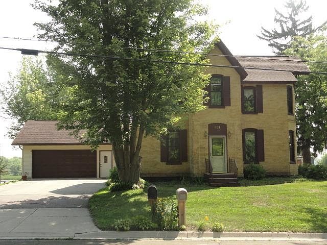 1st image of 621 Silver Lake Dr