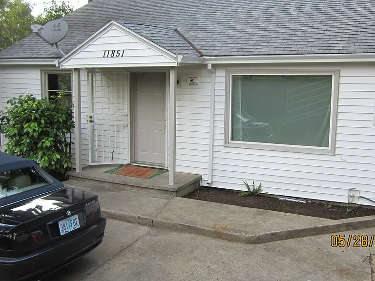 11851 E Burnside St — Photo 12