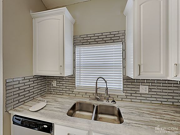 5th image of 3701 Crystal Dew St