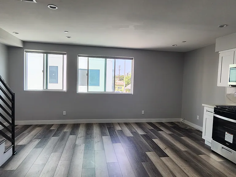 2408 Hauser Blvd — Photo 6