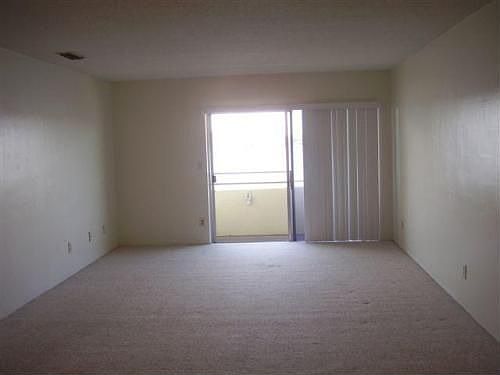 5th image of 2801 N Halifax Ave APT 232