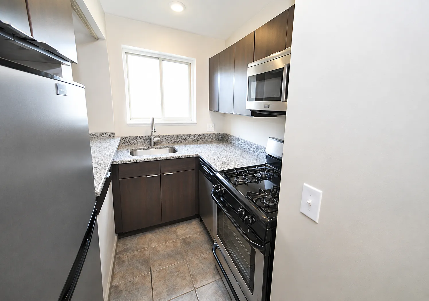 817 Arch St — Photo 1