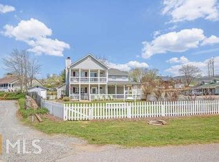 601 Waterview Dr, Hiawassee, GA 30546