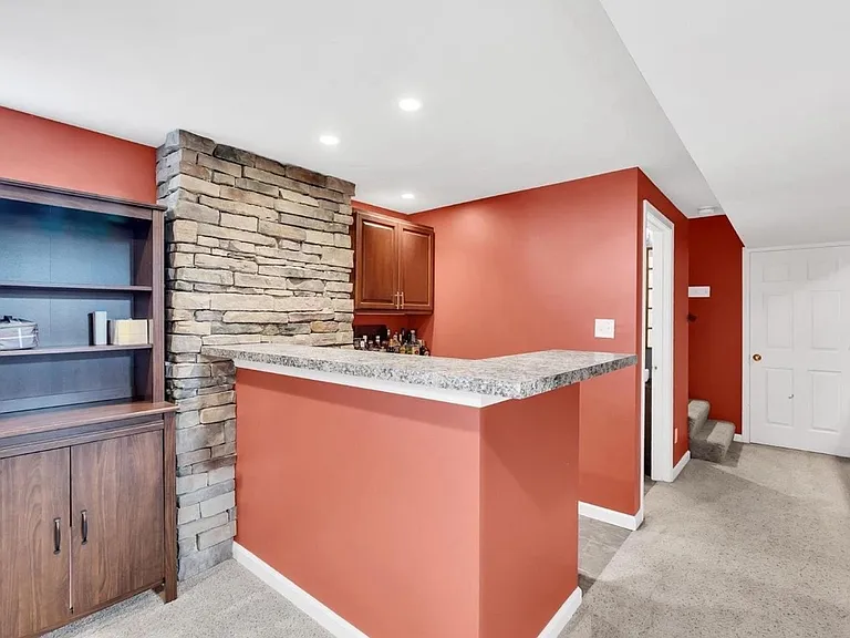 836 Wayland Dr — Photo 21