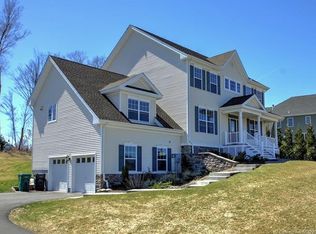 3 Fox Run Ln, Seymour, CT