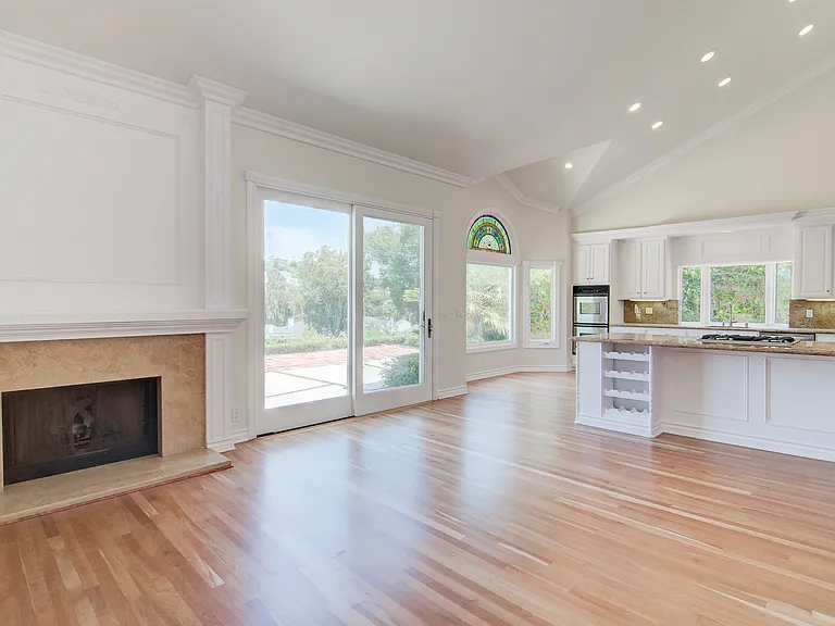 24261 Cascades Dr — Photo 11