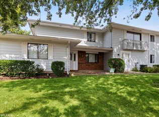 128 Fairlane Ct APT B, Bloomingdale, IL 60108