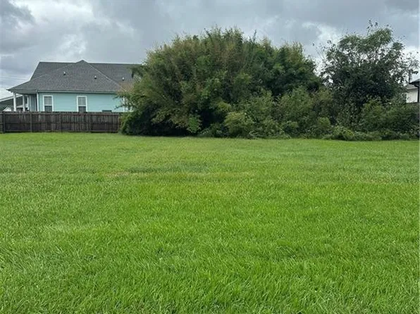 1904 Karl St, Arabi, LA 70032