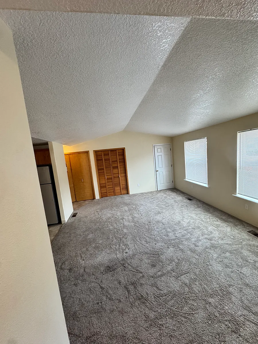 Building Photo - 2646 SE 141st Ave