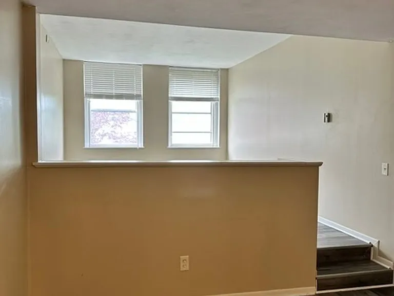 7 1/2 Marvin St — Photo 6