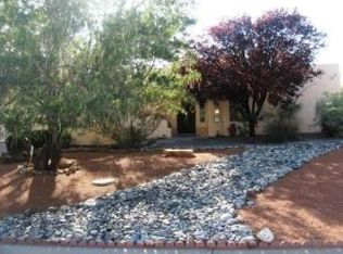 725 Chaps Rd SE, Rio Rancho, NM 87124