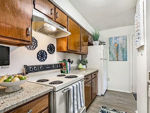 5th image of 2100 Sawmill Rd APT 10A302