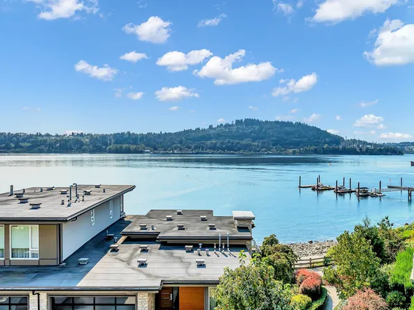 3825 Cates Landing Way #308, North Vancouver, BC V7G 0A6