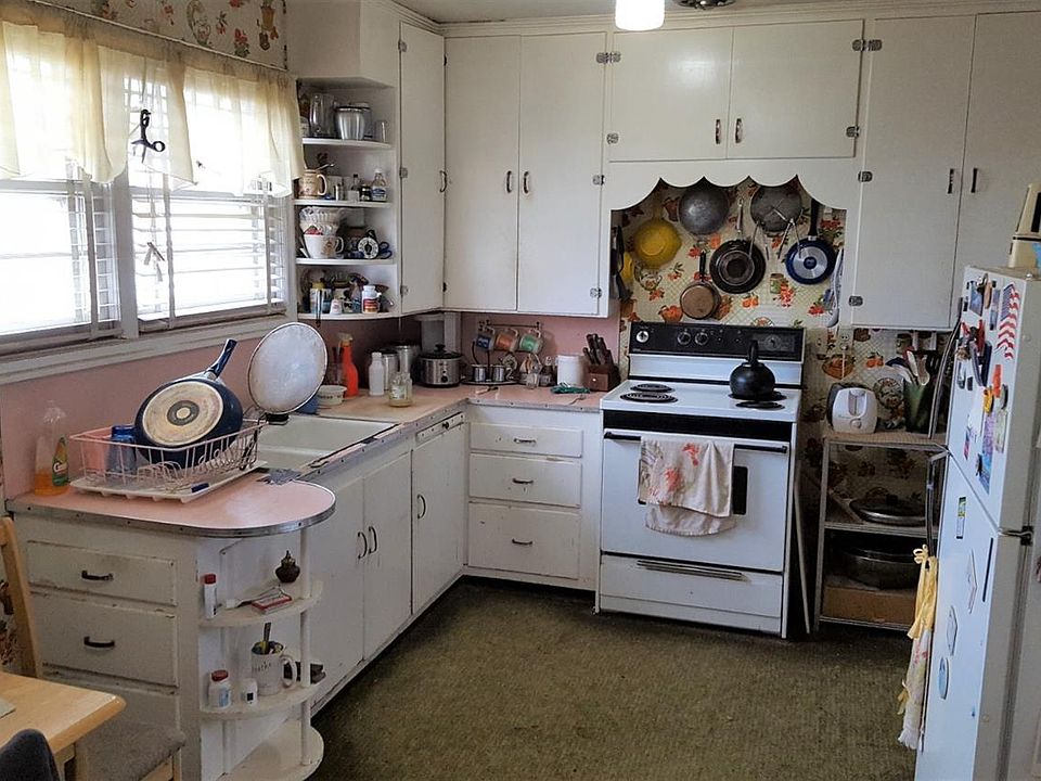 2nd image of 1198 NE McRae Ct