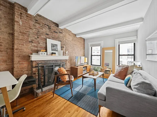 134 West 71st Street image 1 of 4