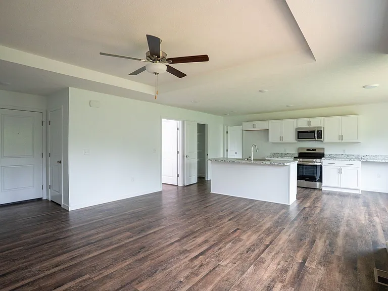 2120 Durango Dr — Photo 6