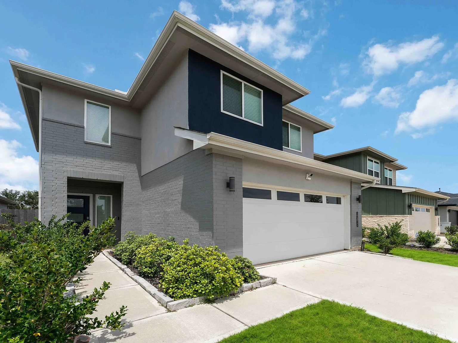 12812 Barnesbury Ln — Photo 3