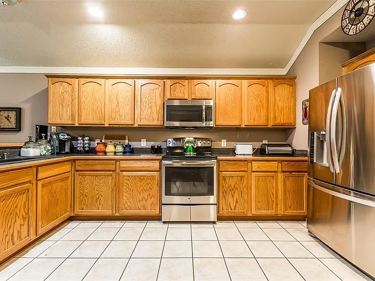 9809 Coolidge Dr — Photo 7