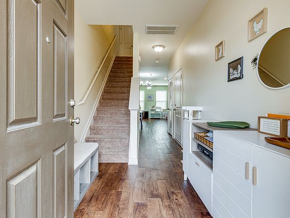 3rd image of 3939 Cannonsgate Ln