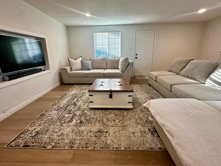 16644 Nordhoff St — Photo 8