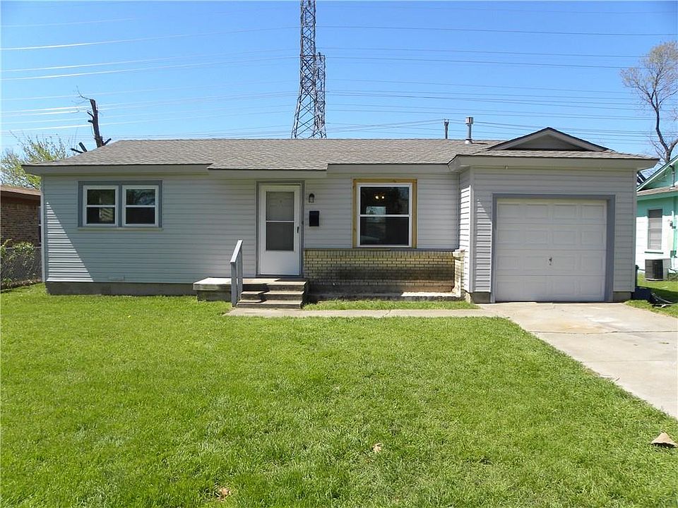 1st image of 2917 Gumwood Park Dr
