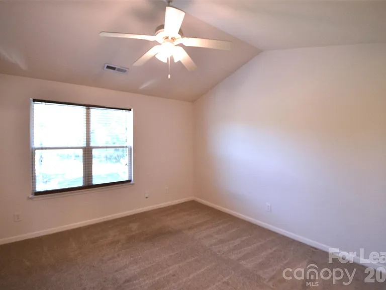843 Plaza Walk Dr — Photo 22