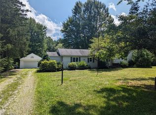 8127 Cedar Rd, Chesterland, OH 44026