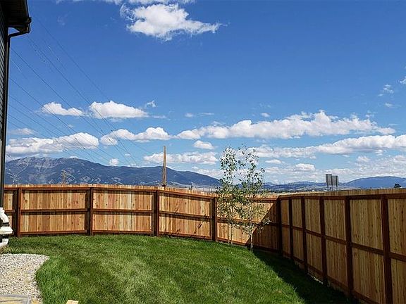 2nd image of 32 Skyscape Dr