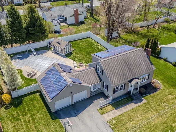 58 Lourdes Dr, Leominster, MA 01453