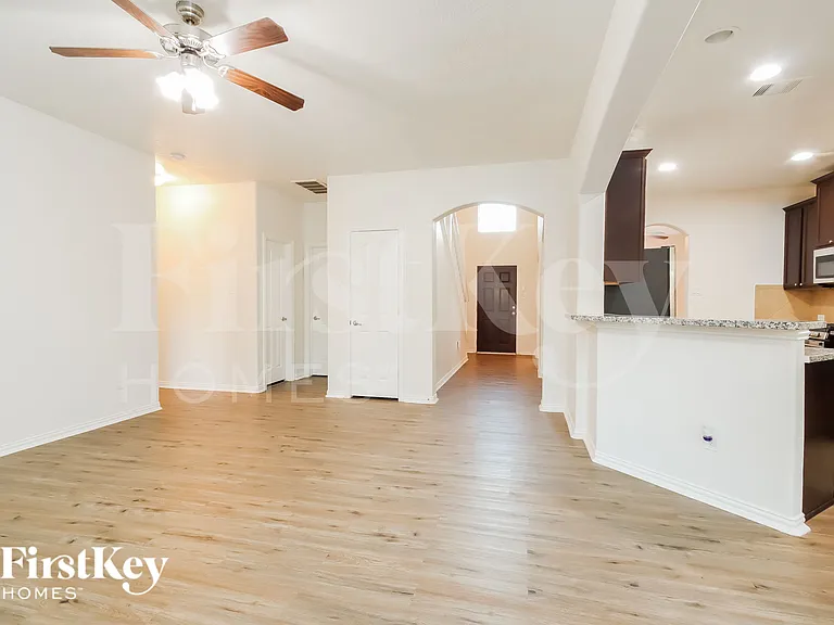 28603 Hidden Lake W — Photo 5