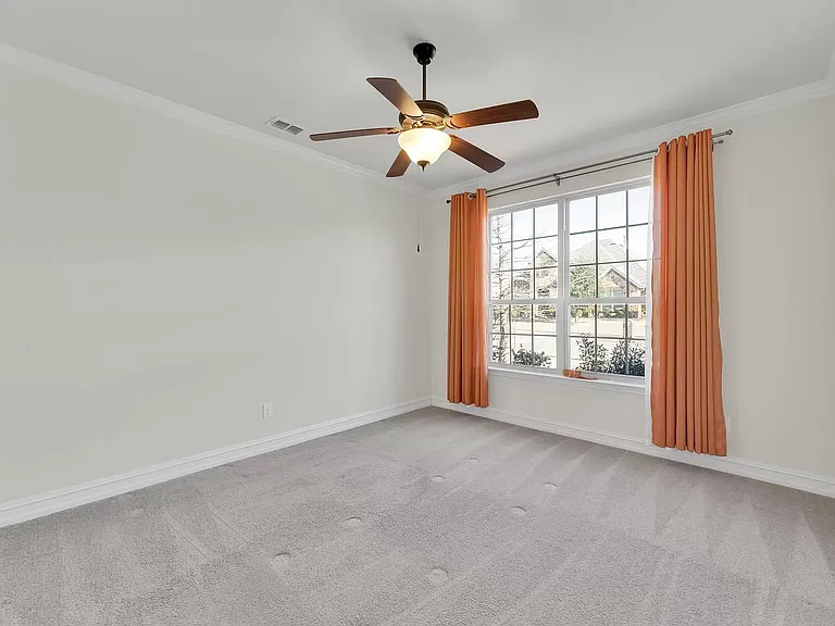 1044 Palmetto Dr — Photo 9
