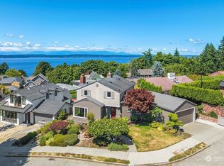 4240 W Montfort Pl, Seattle, WA 98199