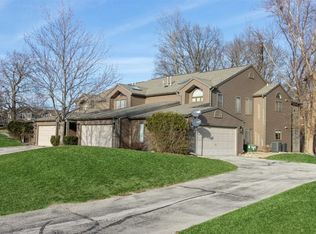 3710 Timberline Dr NE APT 2, Cedar Rapids, IA 52402